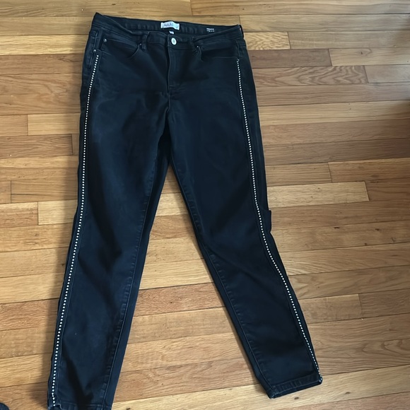 Woman’s Jeans w/Studs - Picture 2 of 6